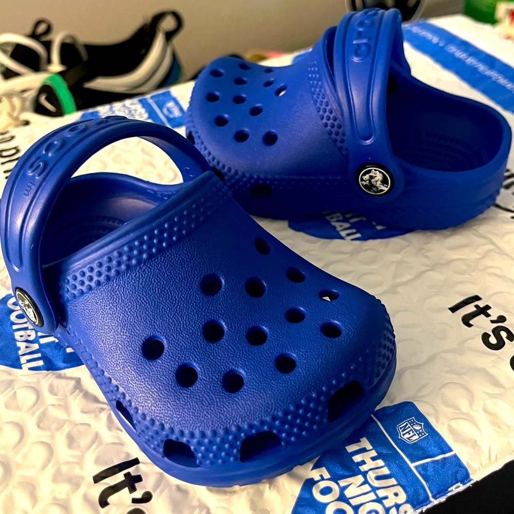 ✨NEW✨ Crocs Classic Clog (Royal Blue), Toddler’s Size 2/3C